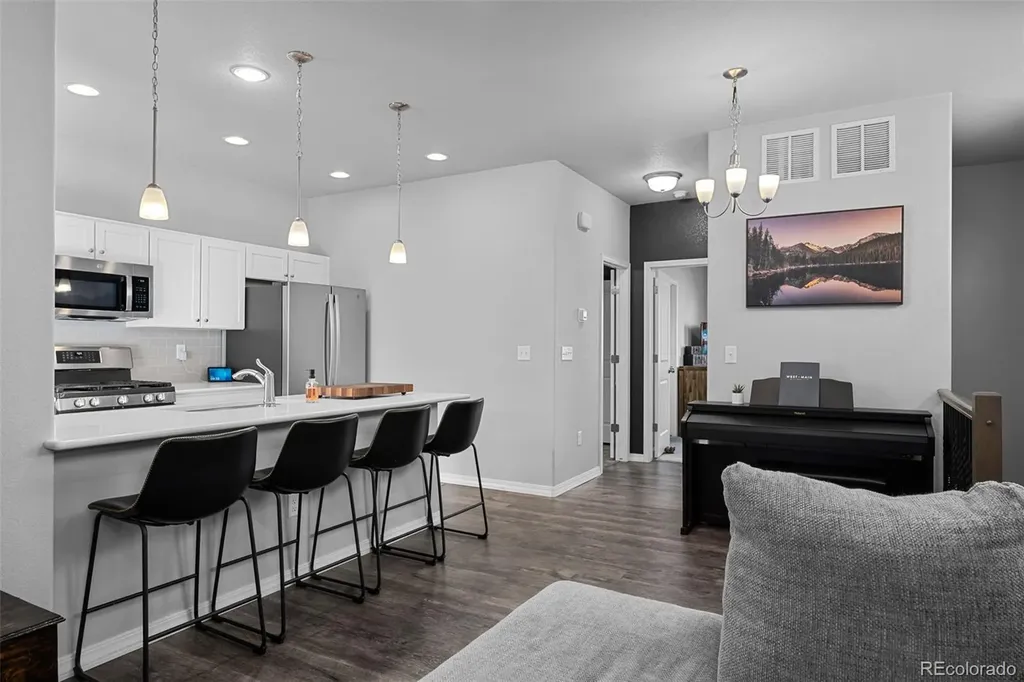7410 Gorgeted Quail Grove Colorado Springs CO 80923