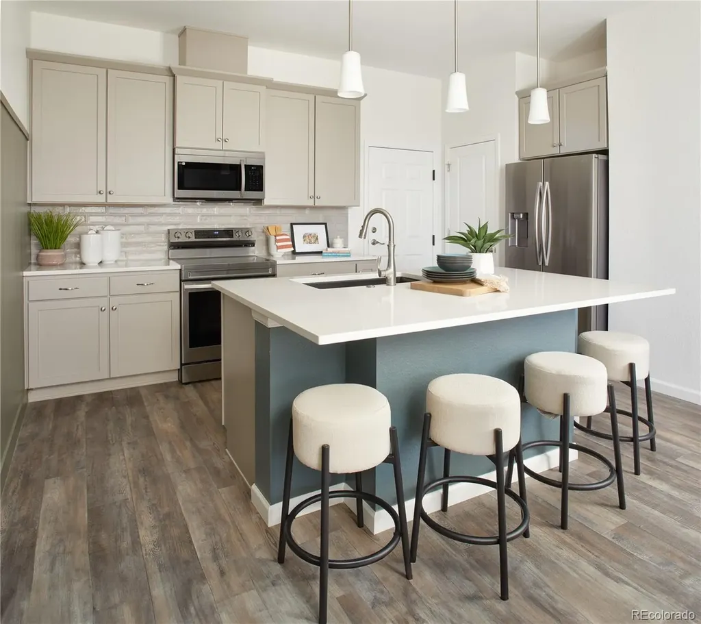6153 N Ceylon Street Denver CO 80249