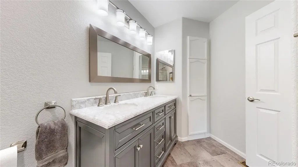 7696 S Hudson Way Centennial CO 80122