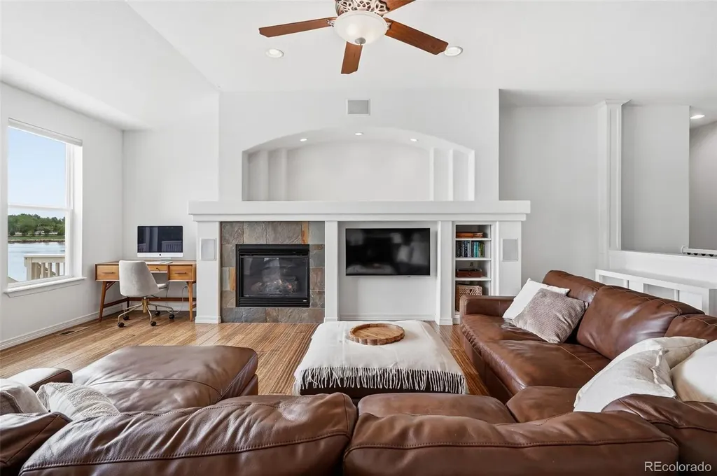 1744 Edgewater Place Longmont CO 80504