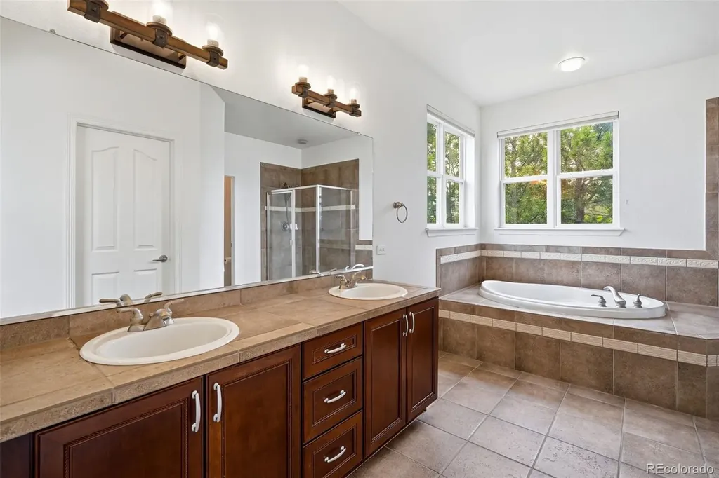 1744 Edgewater Place Longmont CO 80504