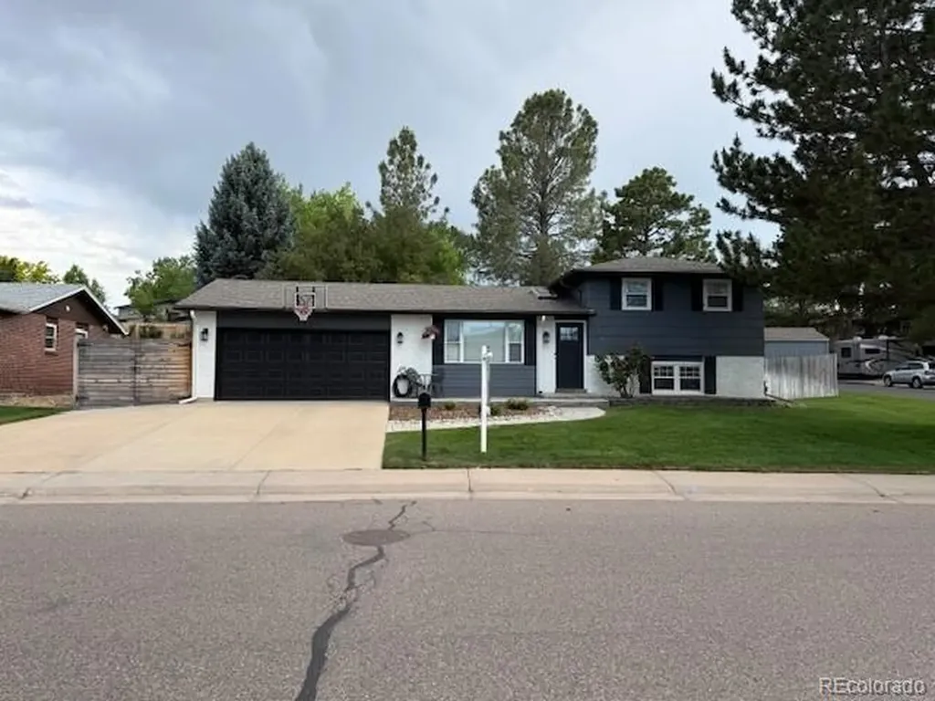 6221 S Ash Circle W Centennial CO 80121