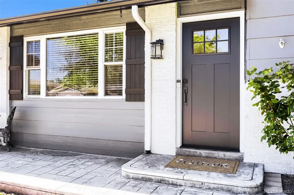 6221 S Ash Circle W Centennial CO 80121