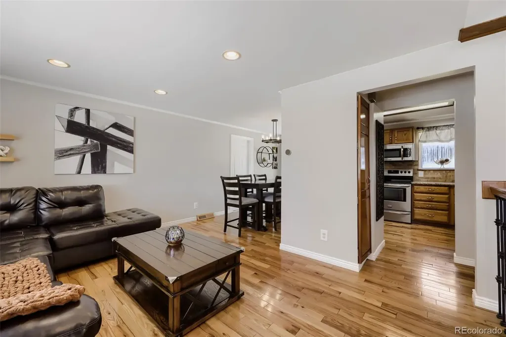 6221 S Ash Circle W Centennial CO 80121