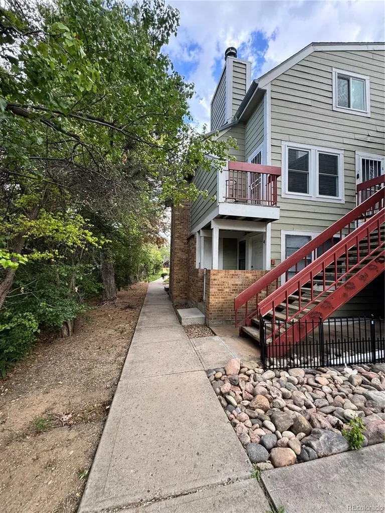 962 S Dearborn Way Aurora CO 80012