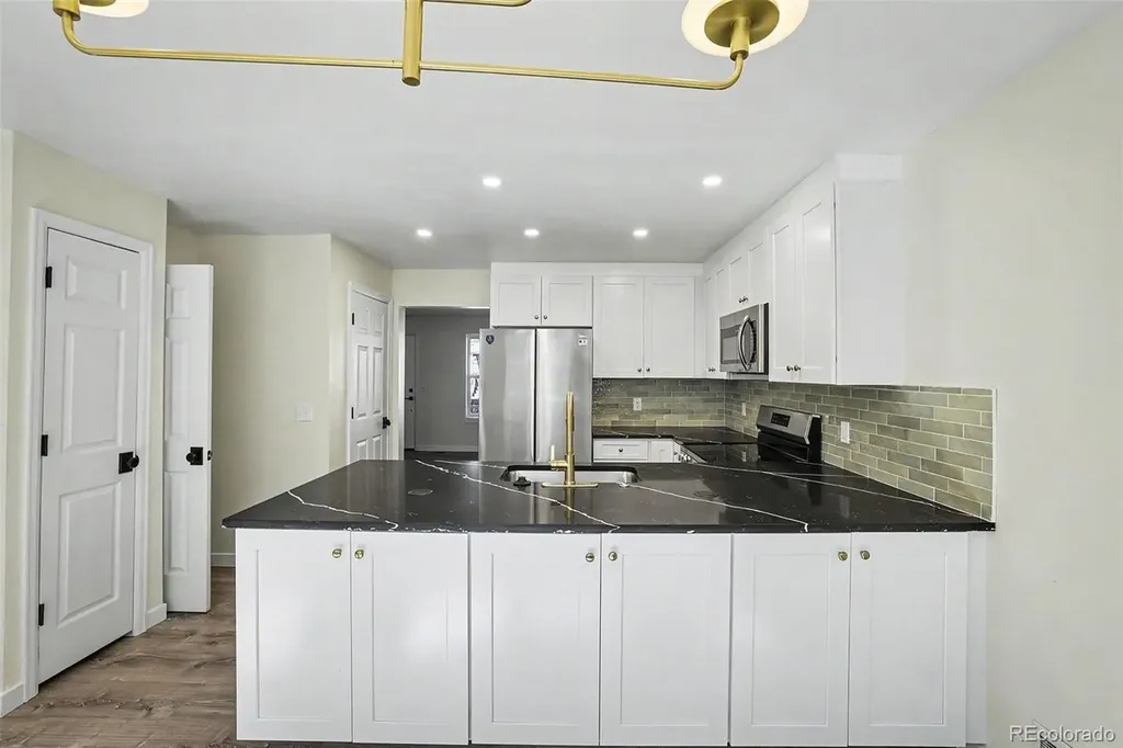 8124 Washington Street Denver CO 80229