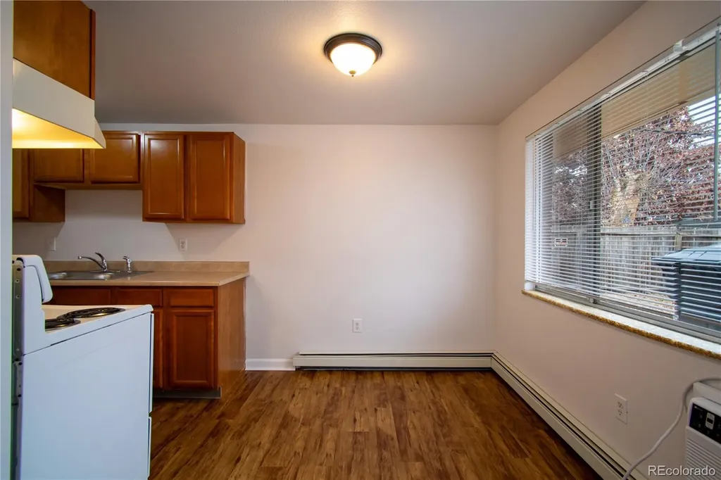 208 S Jefferson Avenue Loveland CO 80537
