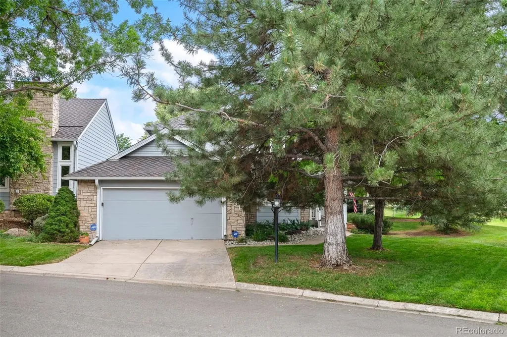 8505 E Temple Drive Denver CO 80237
