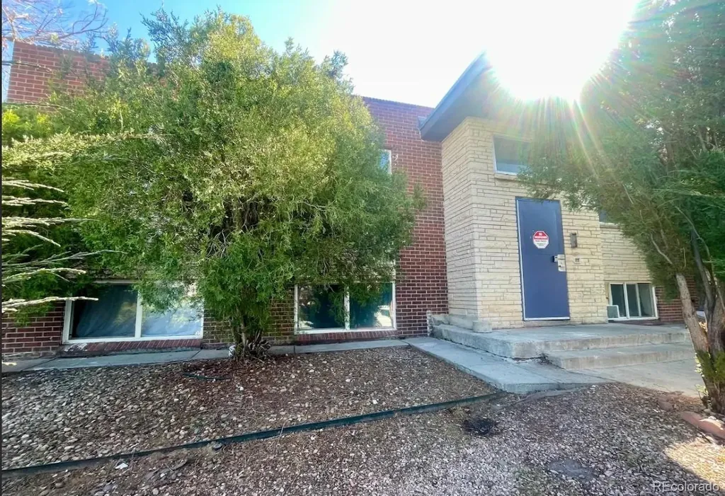 1720 Chester Street Aurora CO 80010