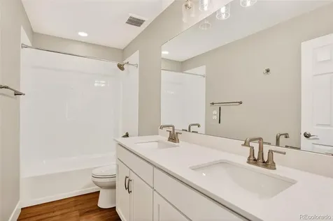 7318 S Yantley Way Aurora CO 80016