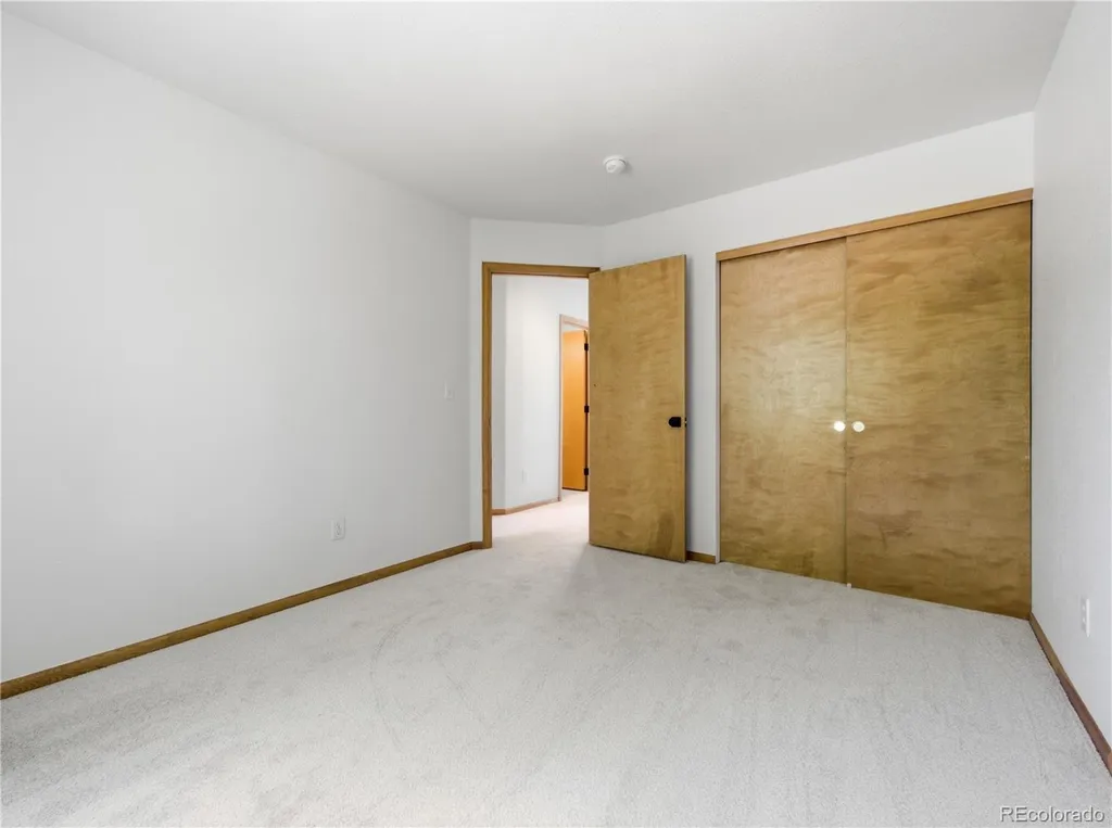 10024 Strathfield Lane Littleton CO 80126