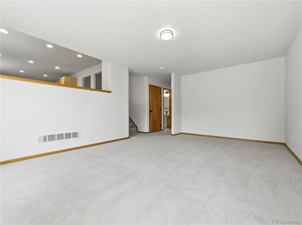 10024 Strathfield Lane Littleton CO 80126