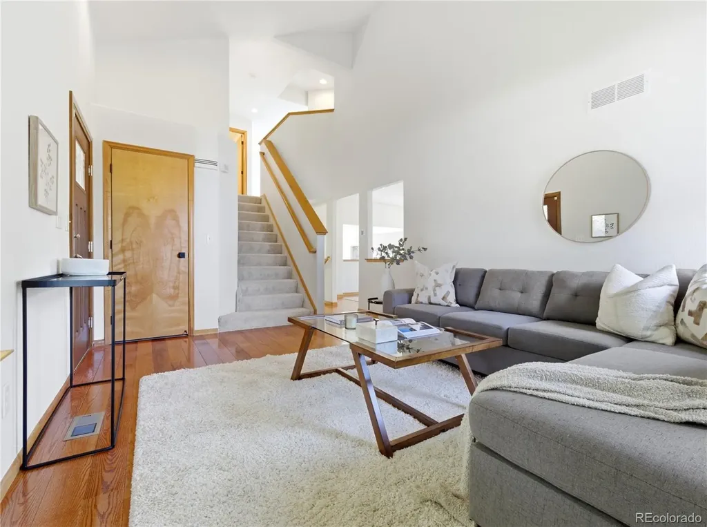 10024 Strathfield Lane Littleton CO 80126