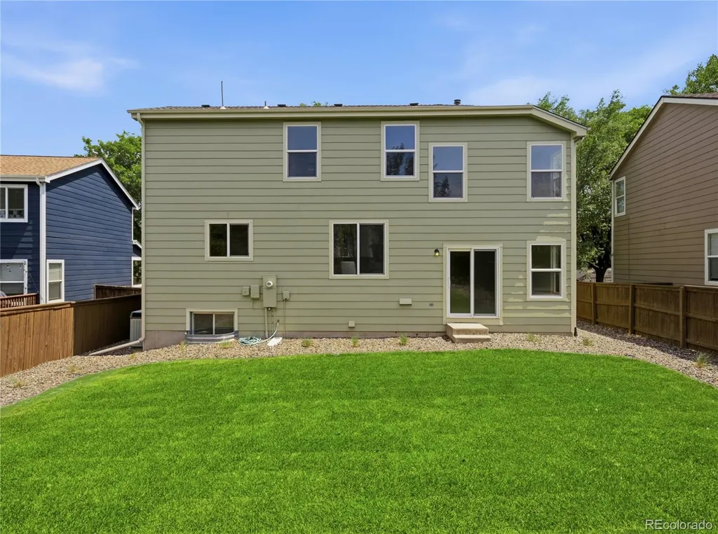 10024 Strathfield Lane Littleton CO 80126