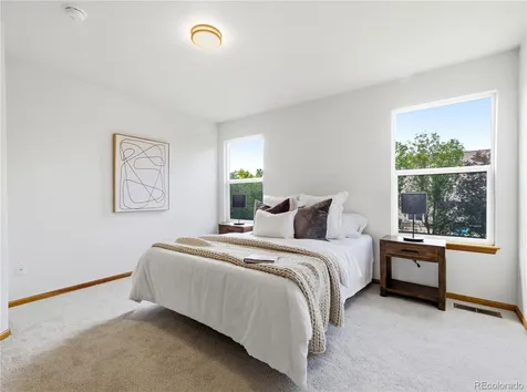 10024 Strathfield Lane Littleton CO 80126