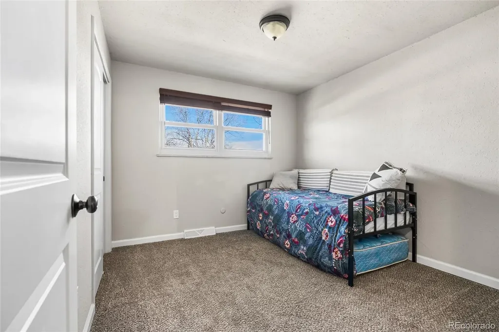 6868 Vivian Street Arvada CO 80004