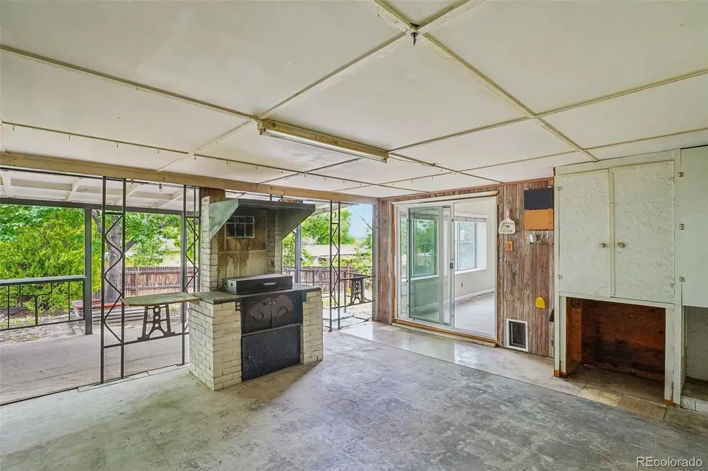 926 S Robb Way Lakewood CO 80226