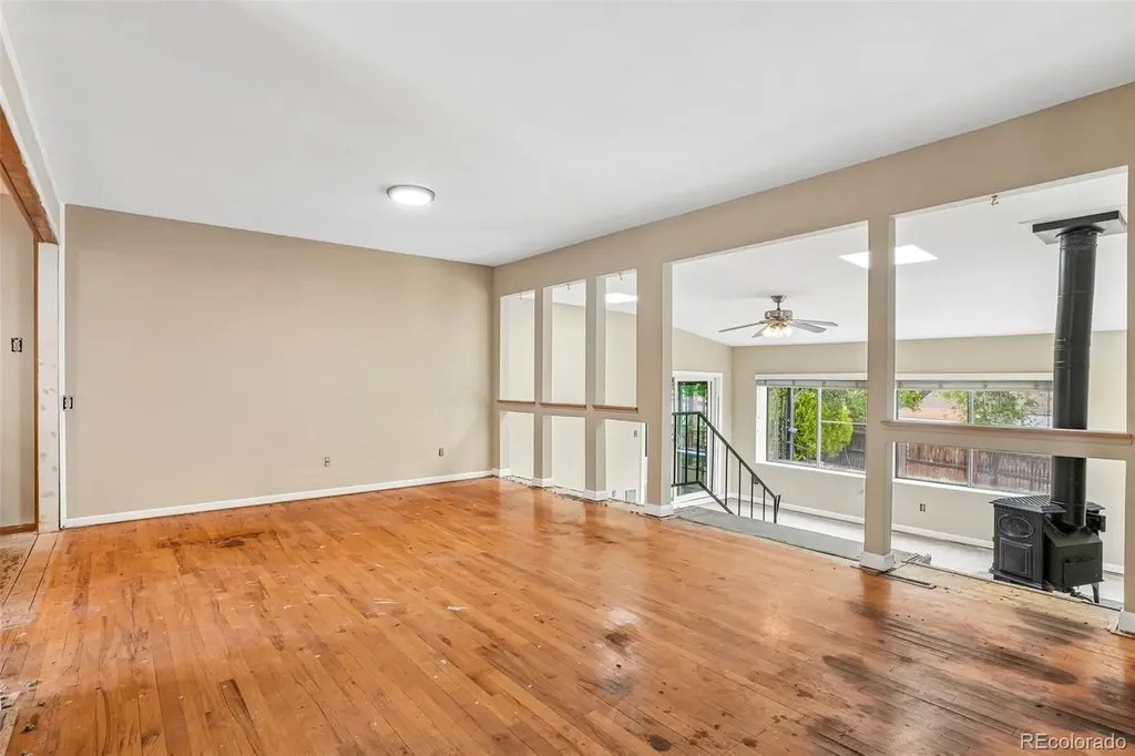 926 S Robb Way Lakewood CO 80226