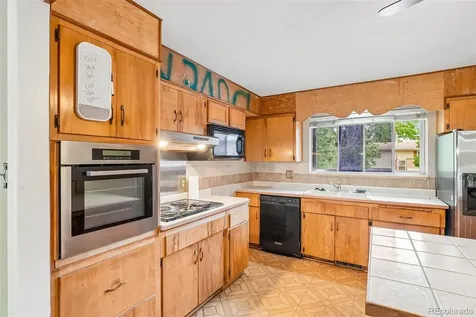 926 S Robb Way Lakewood CO 80226