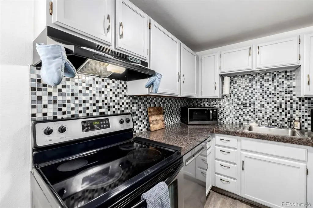 1505 S Ouray Circle Aurora CO 80017