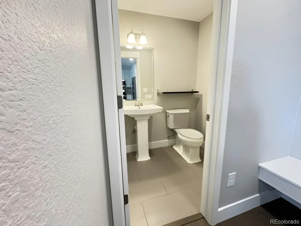 11137 E 25th Avenue Aurora CO 80010