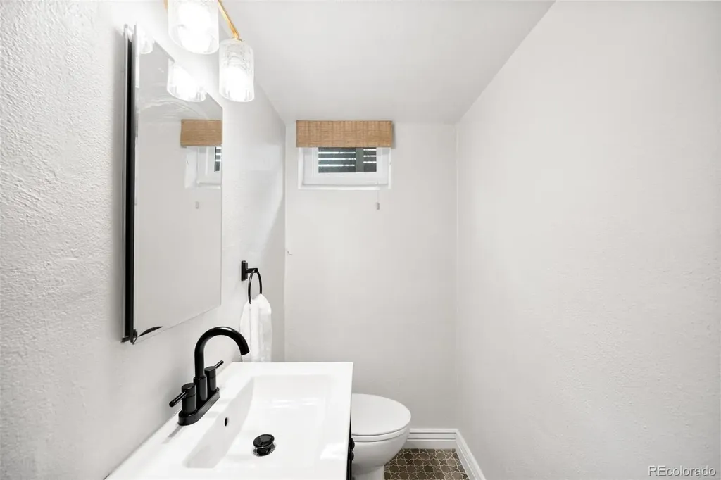 1130 N Monaco Parkway Denver CO 80224