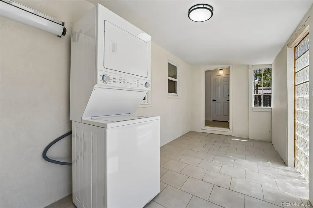 6900 W 55th Place Arvada CO 80002