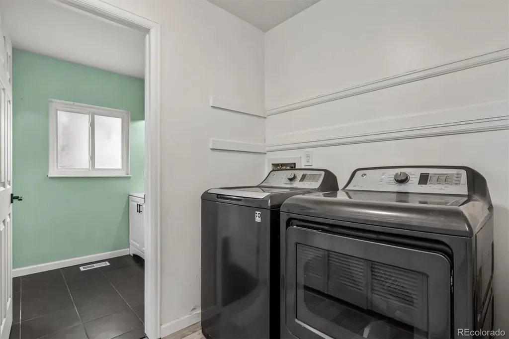 2003 S Idalia Street Aurora CO 80013
