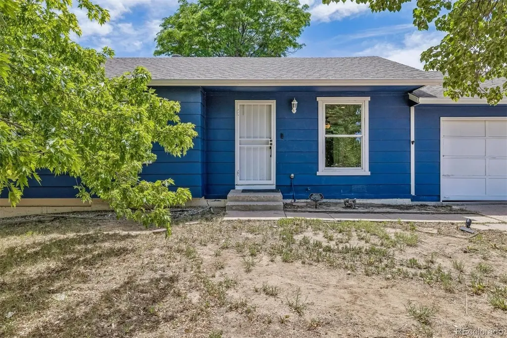 2003 S Idalia Street Aurora CO 80013