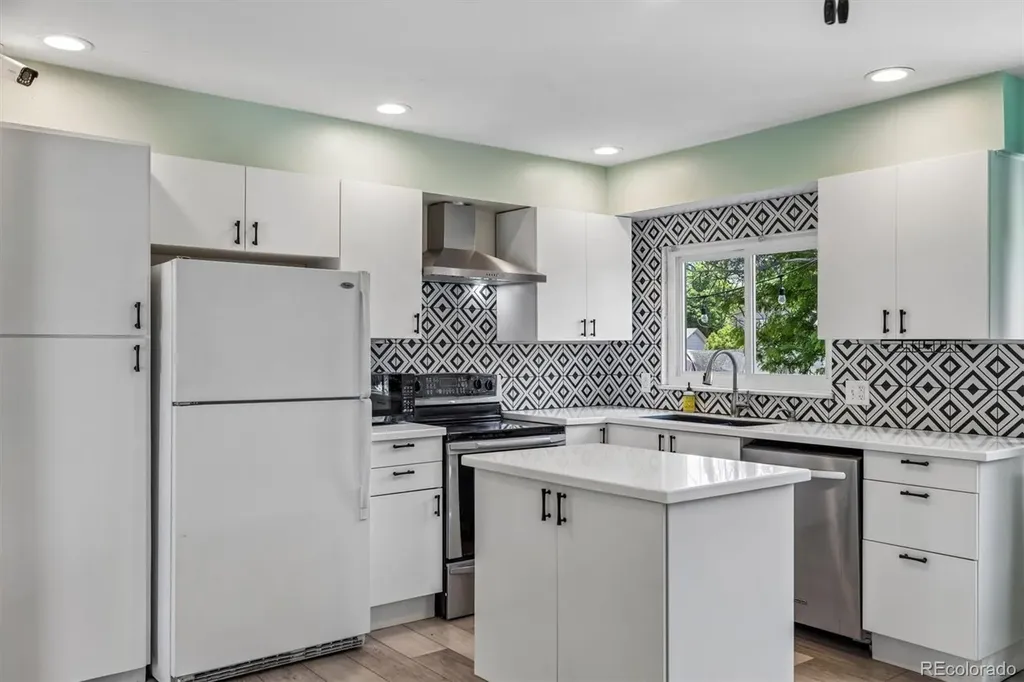 2003 S Idalia Street Aurora CO 80013