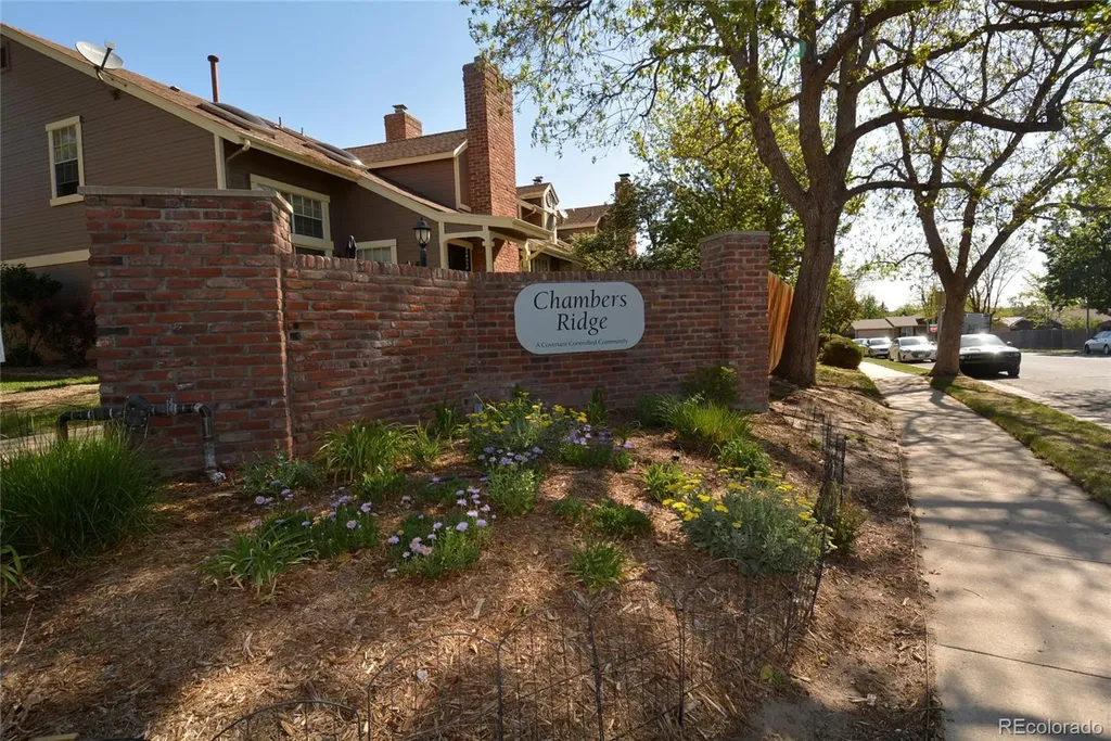 2019 S Hannibal Street Aurora CO 80013