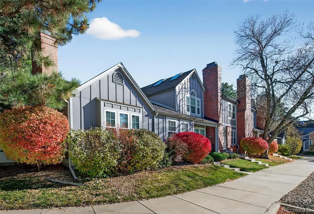 1218 S Flower Circle Lakewood CO 80232