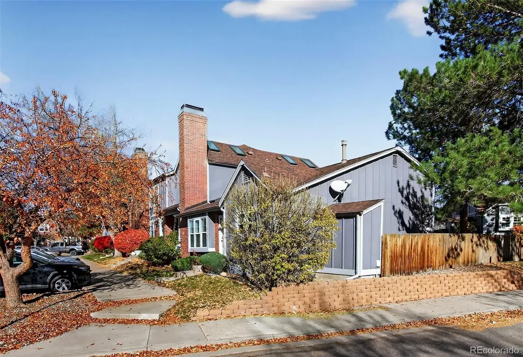 1218 S Flower Circle Lakewood CO 80232