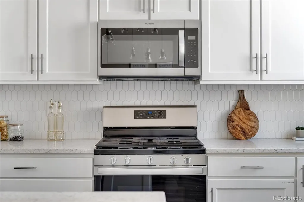 2220 S Mcintyre Street Lakewood CO 80228