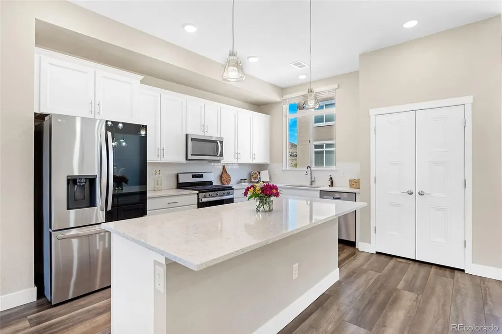2220 S Mcintyre Street Lakewood CO 80228