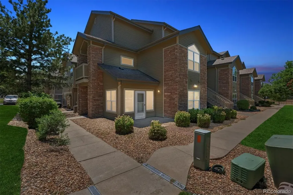 18151 E Flora Place Aurora CO 80013