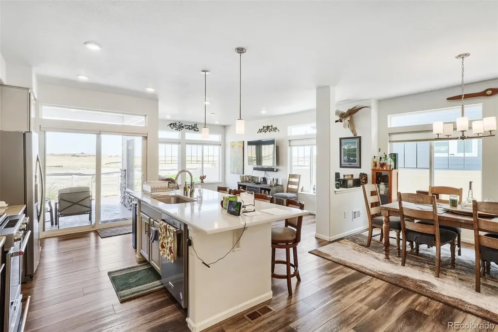 5066 N Quemoy Court Aurora CO 80019