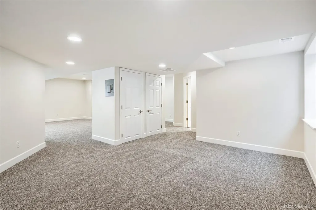 5066 N Quemoy Court Aurora CO 80019
