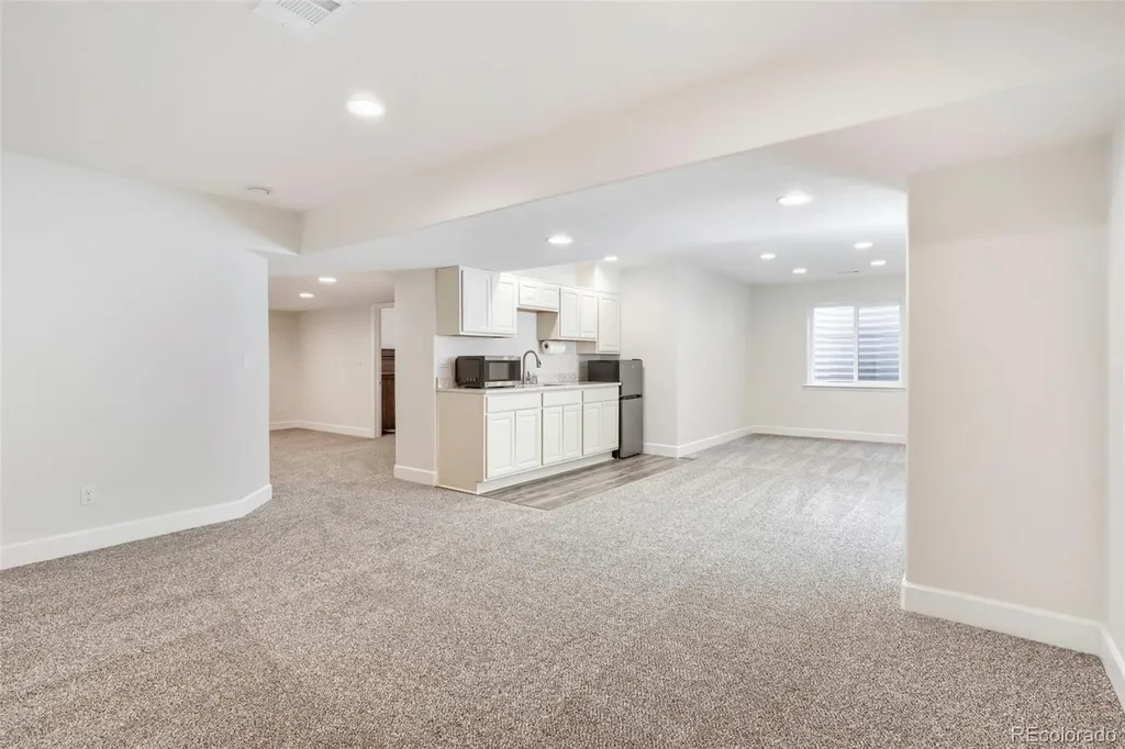 5066 N Quemoy Court Aurora CO 80019