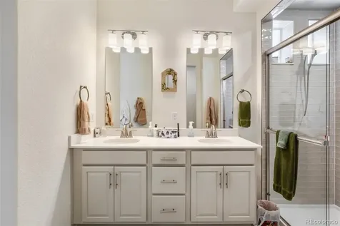 5066 N Quemoy Court Aurora CO 80019