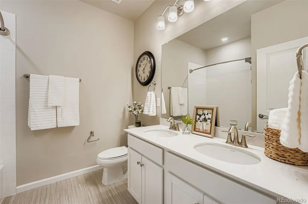 27942 E Glasgow Place Aurora CO 80016