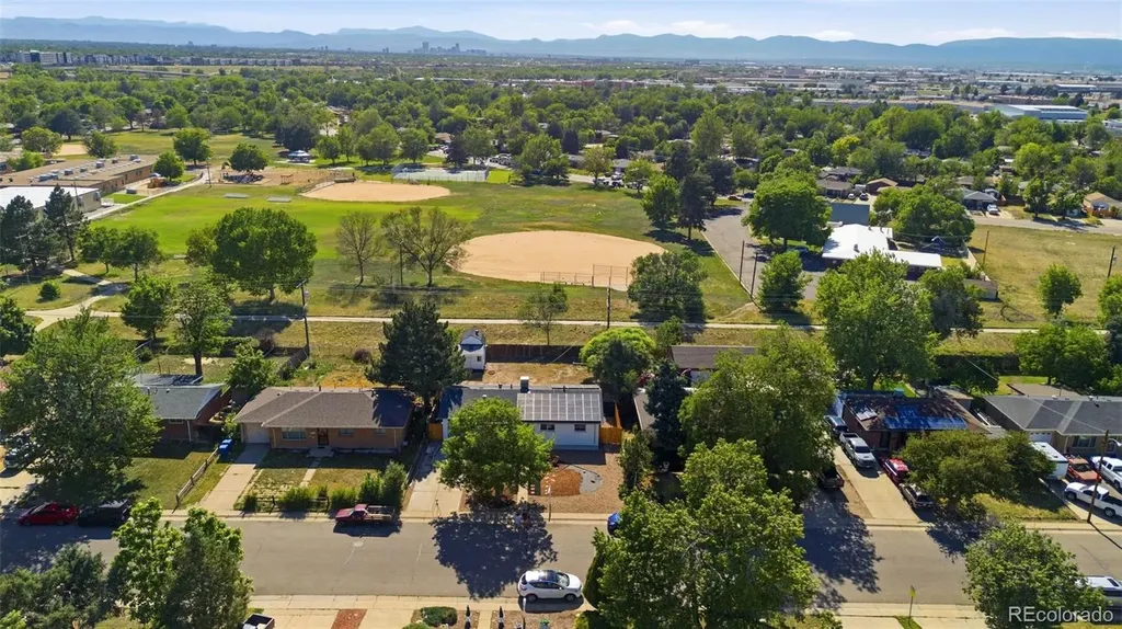 3137 Ursula Street Aurora CO 80011