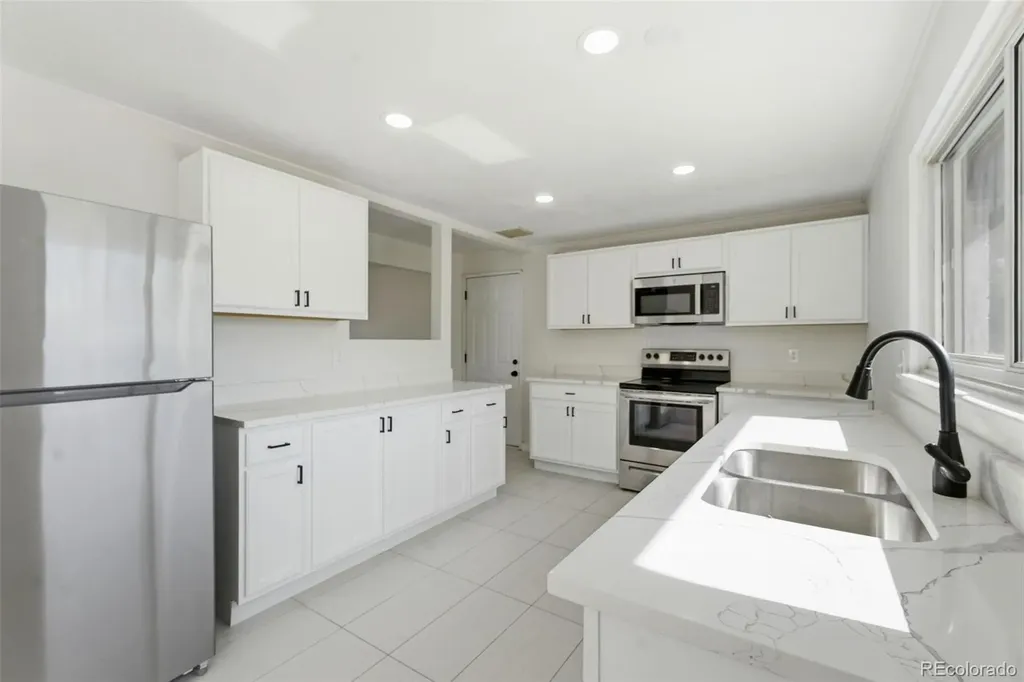3137 Ursula Street Aurora CO 80011