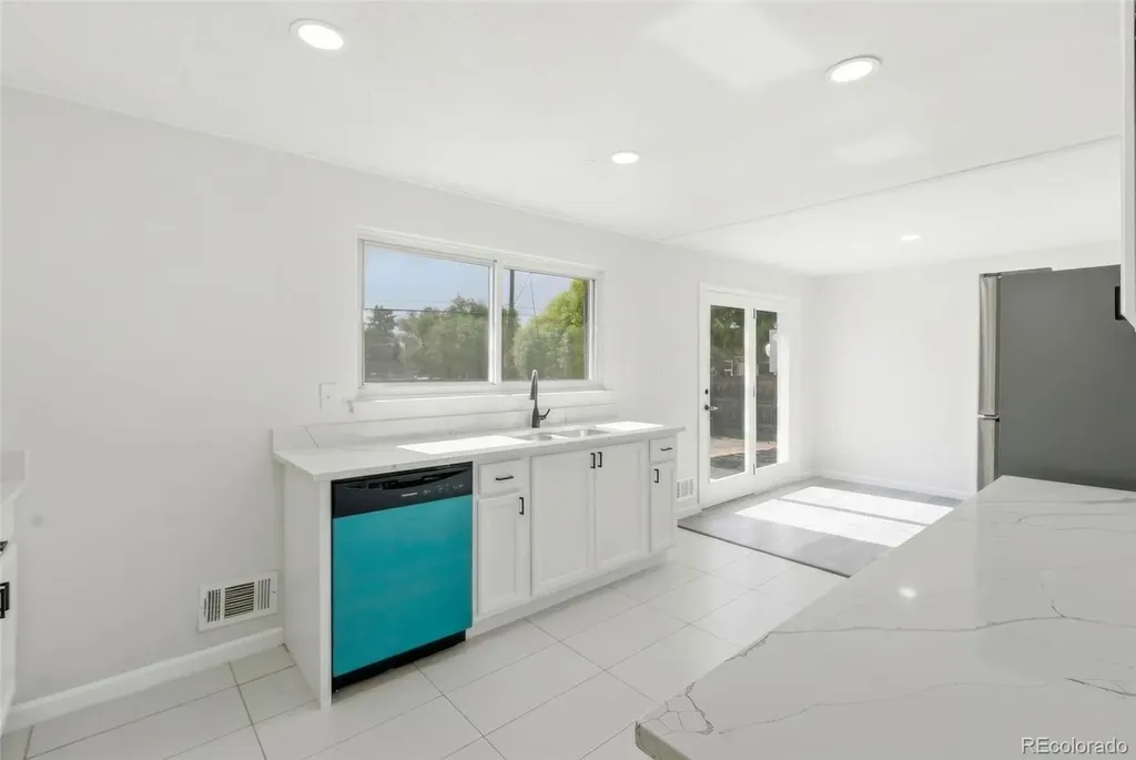 3137 Ursula Street Aurora CO 80011