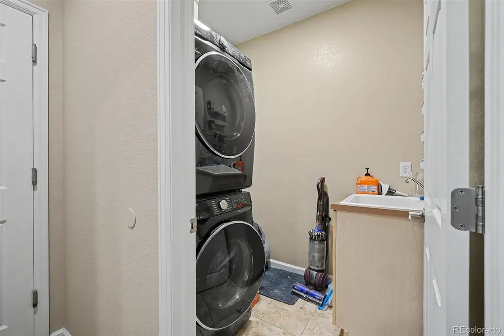 4207 Frederick Circle Longmont CO 80503