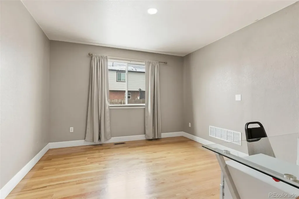 4307 Durham Court Denver CO 80239