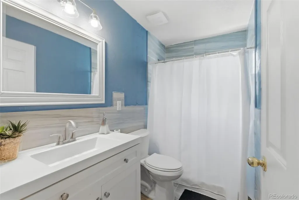4307 Durham Court Denver CO 80239