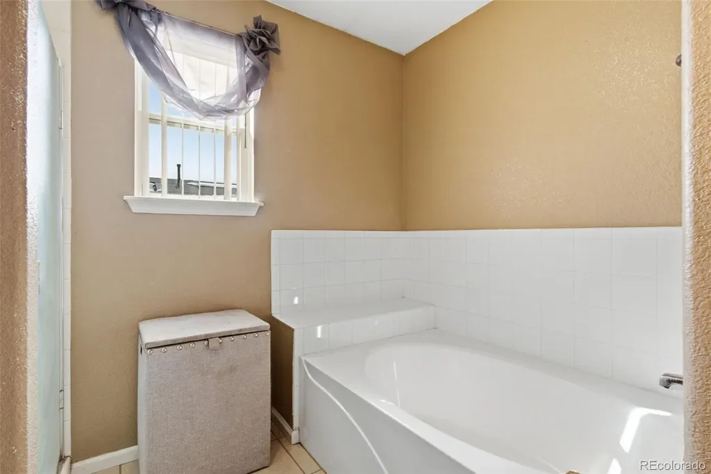 4307 Durham Court Denver CO 80239