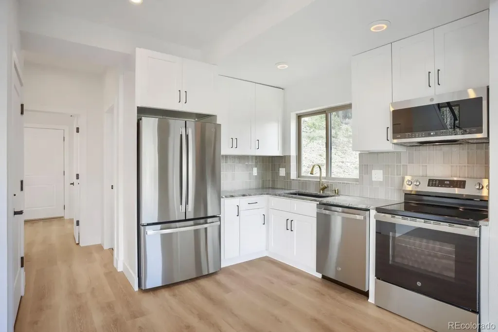 145 Spruce Alma CO 80420