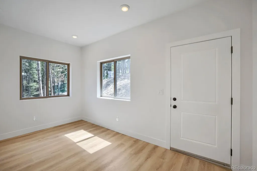 145 Spruce Alma CO 80420